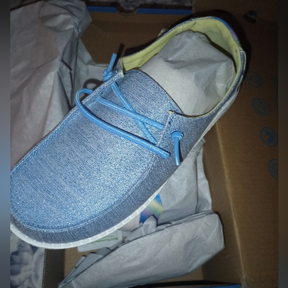 Hey Dude Wendy Youth Sparkle Denim size 4 youth or size 5 Adult Ladies NEW